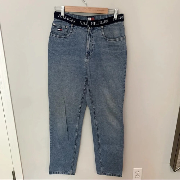 Vintage 90s/Y2K Tommy Hilfiger Light Wash Mom/Straight Leg Jean Size 10 - Picture 1 of 7